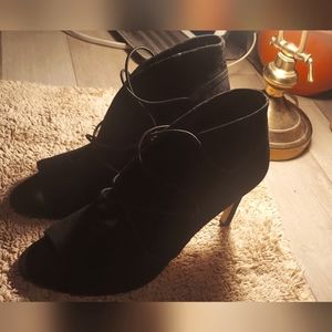 ●BCBG Designer Shoes● Black Velvet Open Toe Strappy Heels ●Women's 9● HOT!